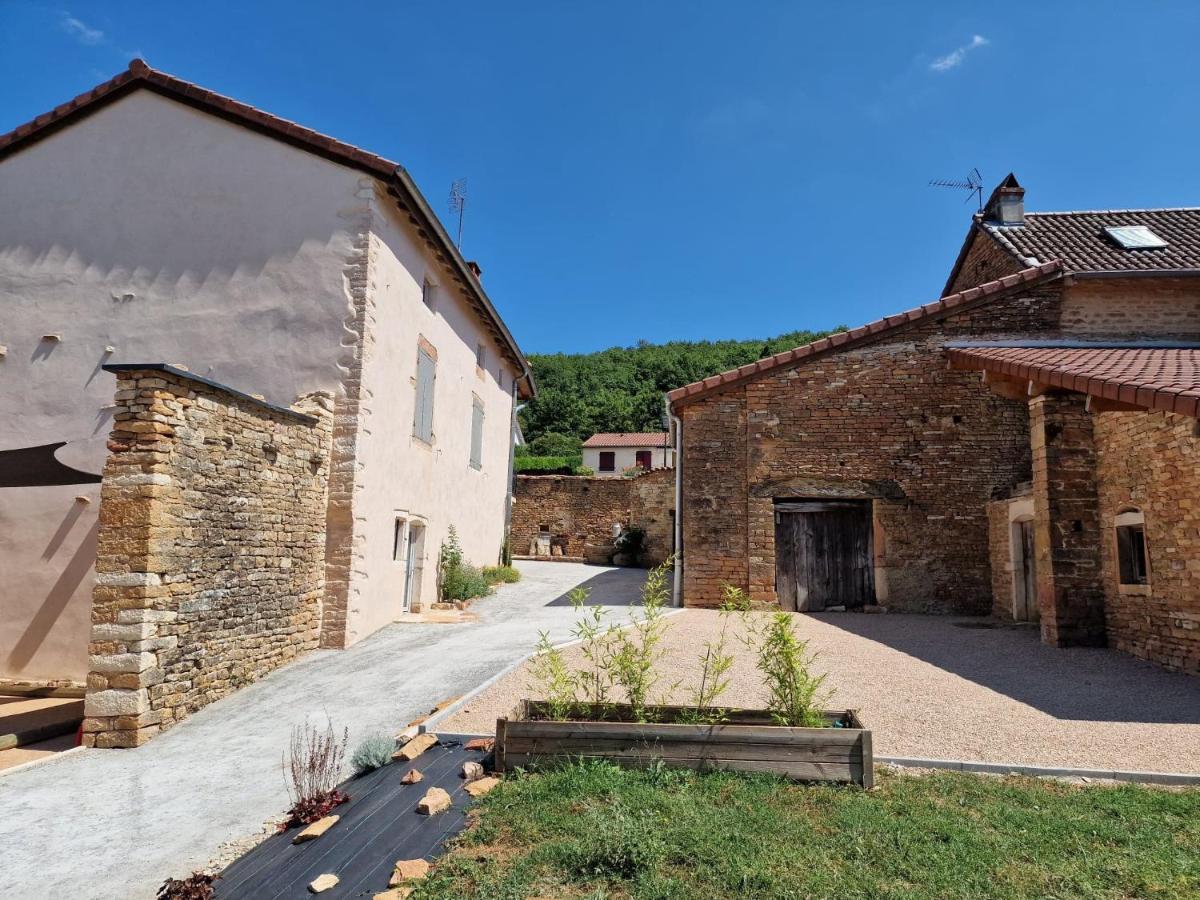 Le Clos Des Pierres Rouges Burgy Exteriér fotografie