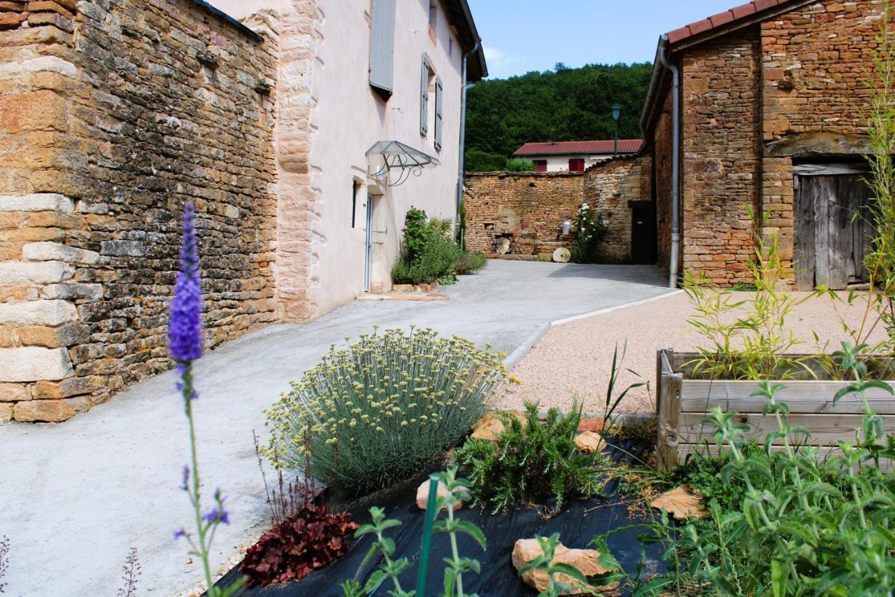 Le Clos Des Pierres Rouges Burgy Exteriér fotografie