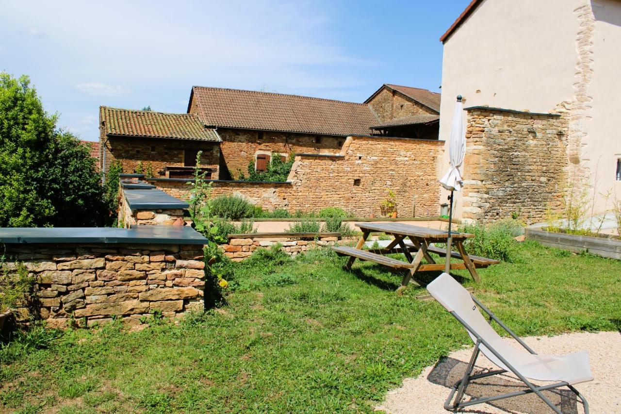 Le Clos Des Pierres Rouges Burgy Exteriér fotografie